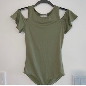 Frill sleeve body suit.